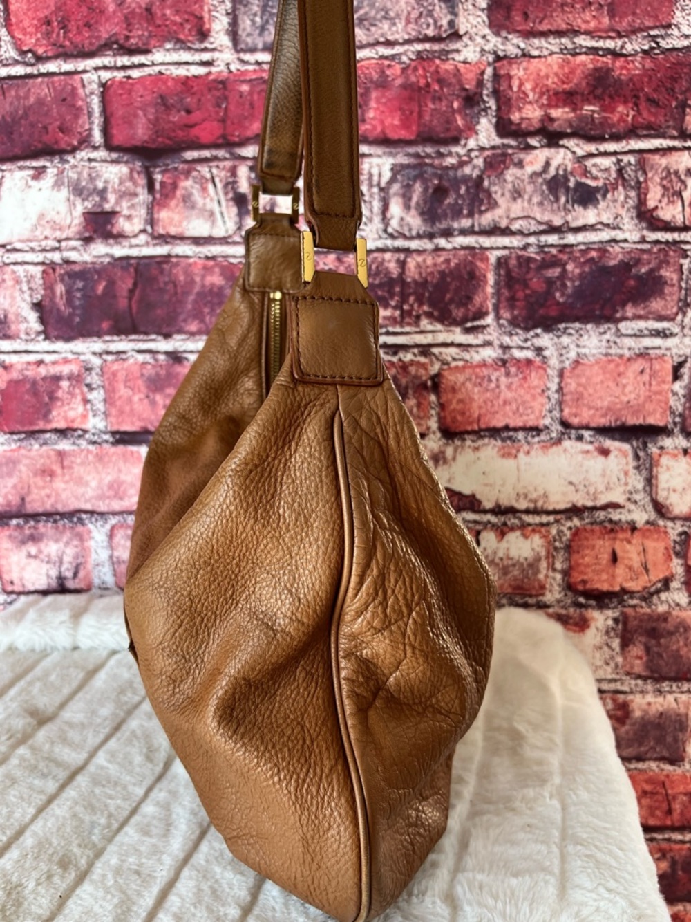Tory Burch Kipp Perforated Logo Hobo Bag - Pebbled Tan Leather - Picture 3 of 13